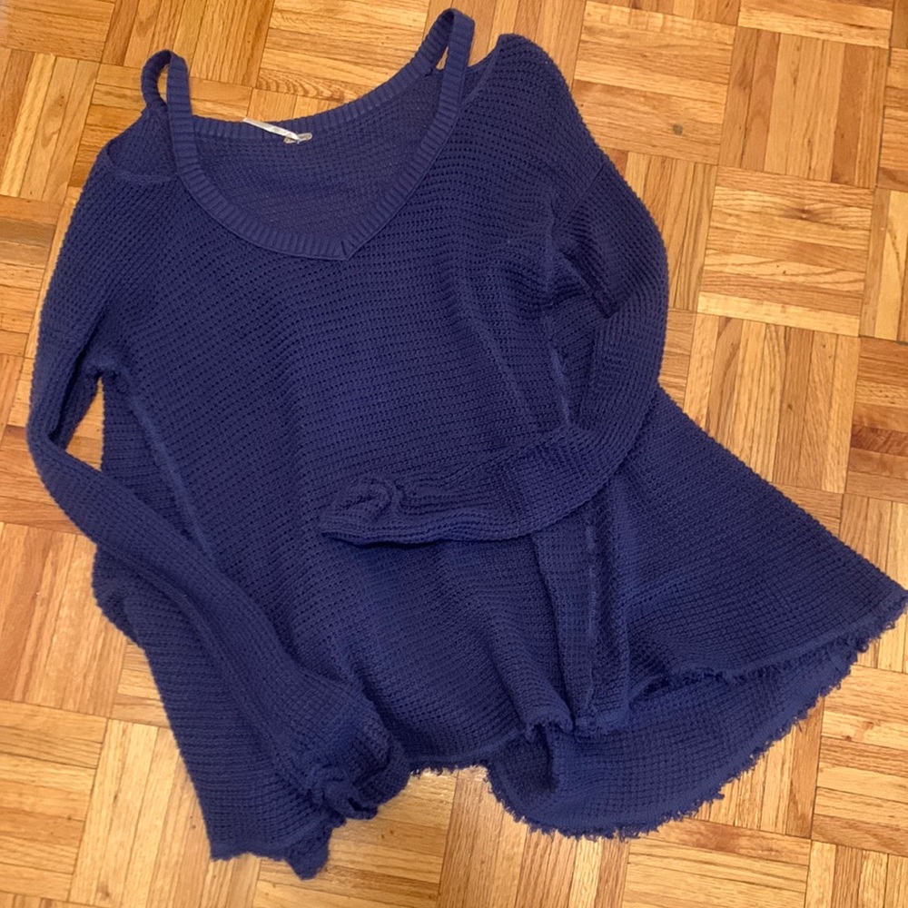 Free people cold shoulder top.